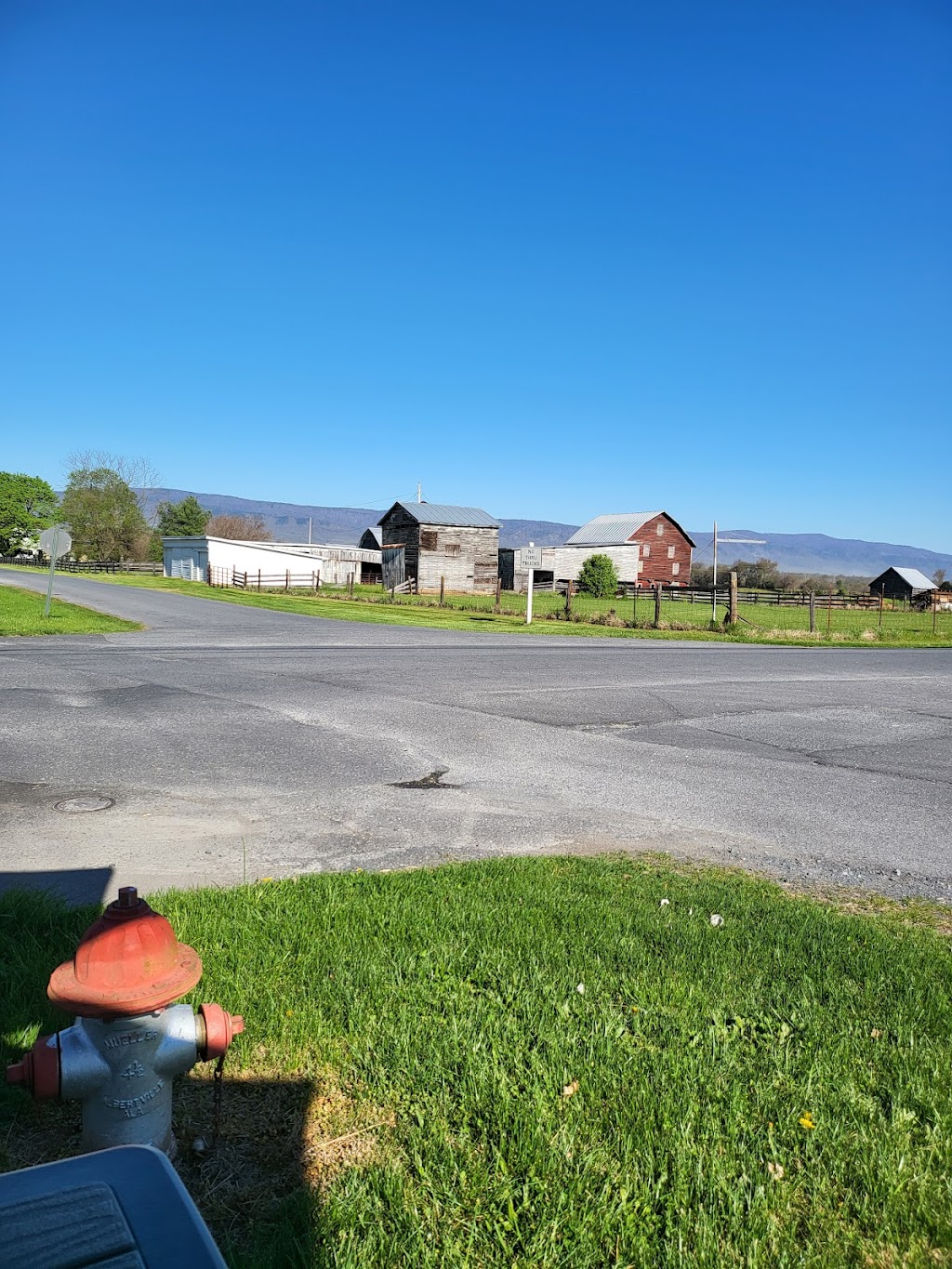 Mr. Js Elkton Express | cafe | 100 Shenandoah Ave, Elkton, VA 22827, USA | 5407138759 OR +1 540-713-8759