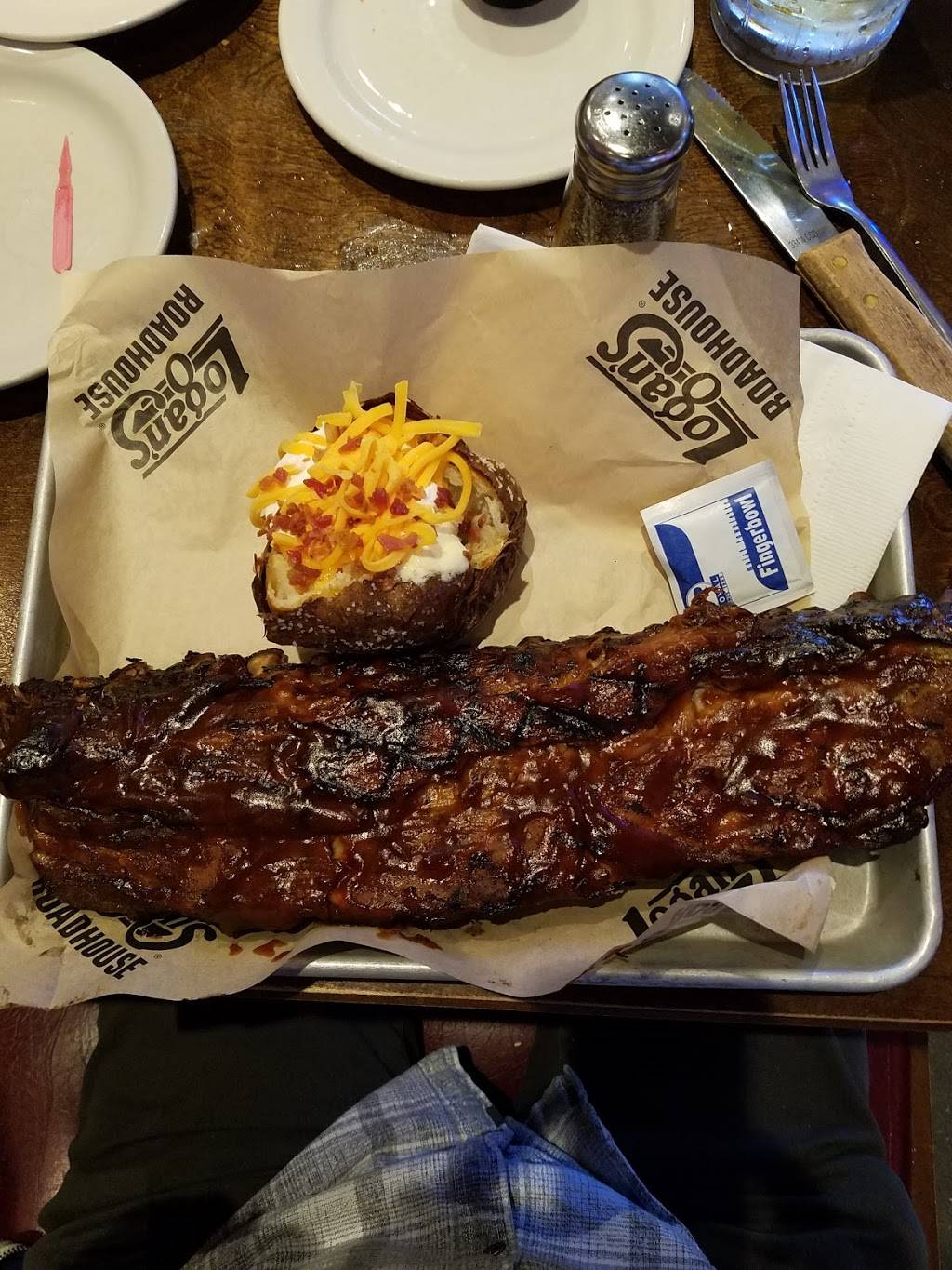 Logans Roadhouse | restaurant | 530 N 47th St, Rogers, AR 72756, USA | 4799869100 OR +1 479-986-9100