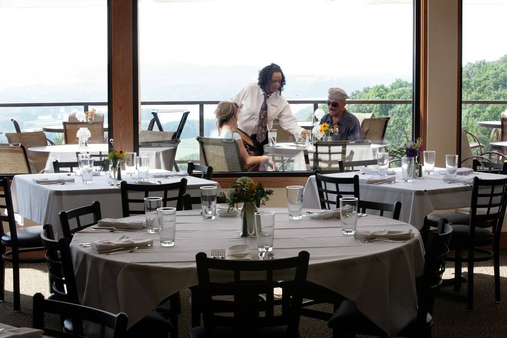 Sunset Grille | restaurant | 8700 W Chestnut Mountain Rd, Galena, IL 61036, USA | 8157774660 OR +1 815-777-4660