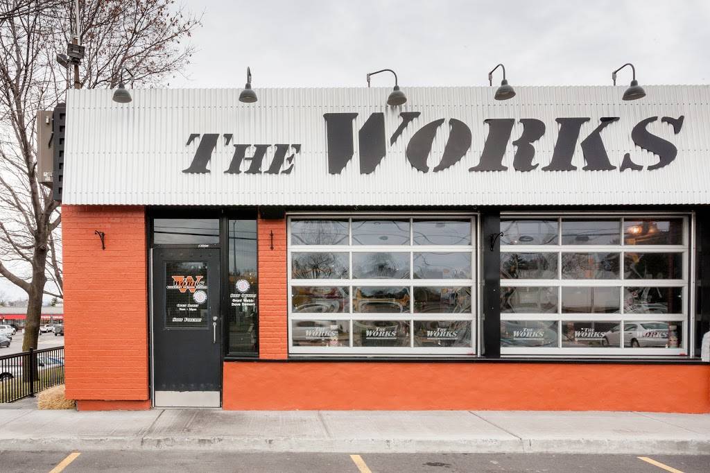 The Works Gourmet Burger Bistro | restaurant | 2525 Bank St, Ottawa, ON K1V 8R9, Canada | 6132470406 OR +1 613-247-0406