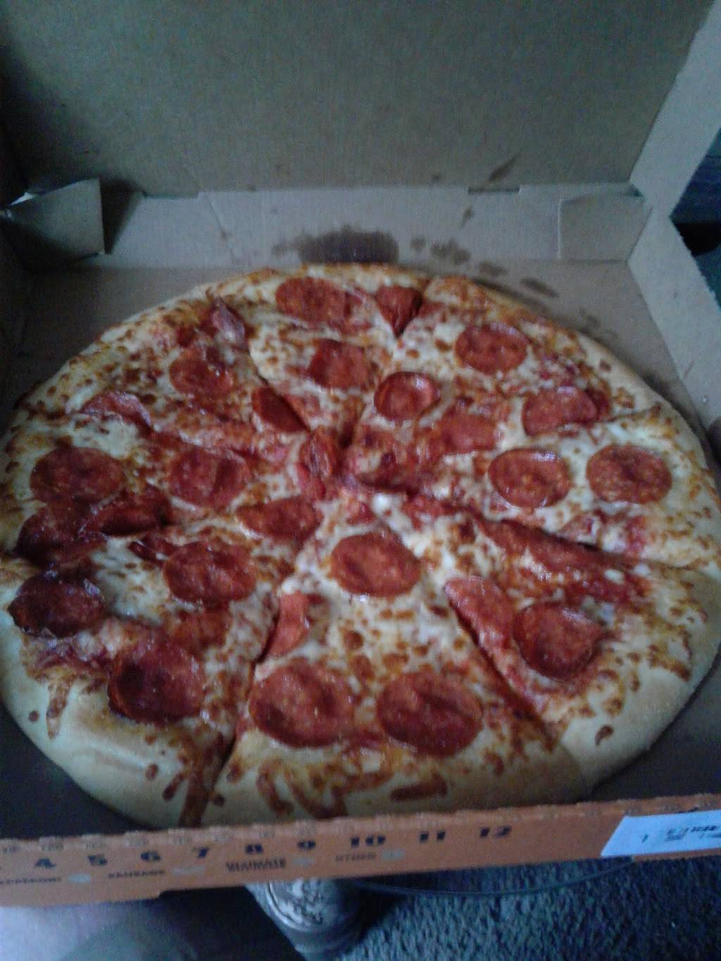 Little Caesars Pizza | meal takeaway | 4951 University Dr, Wilmington, NC 28403, USA | 9107943325 OR +1 910-794-3325