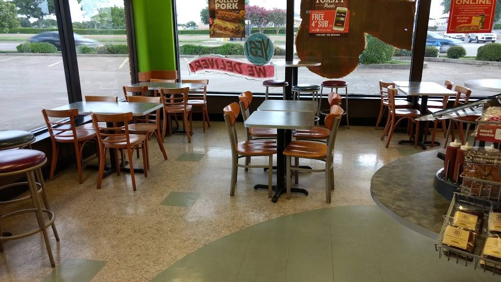 Quiznos | restaurant | 1545 E Belt Line Rd, Richardson, TX 75081, USA | 2144592050 OR +1 214-459-2050