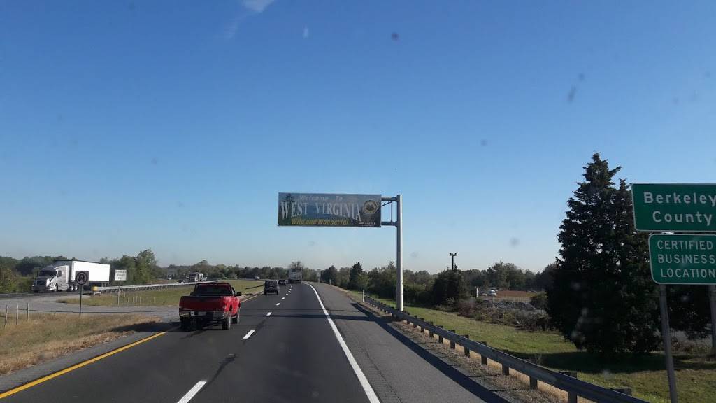 Flying J Travel Center | restaurant | 1530 Rest Church Rd, Clear Brook, VA 22624, USA | 5406783641 OR +1 540-678-3641