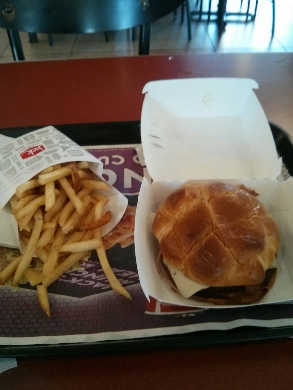 Jack in the Box | restaurant | 328 W University Dr, Denton, TX 76201, USA | 9404848068 OR +1 940-484-8068