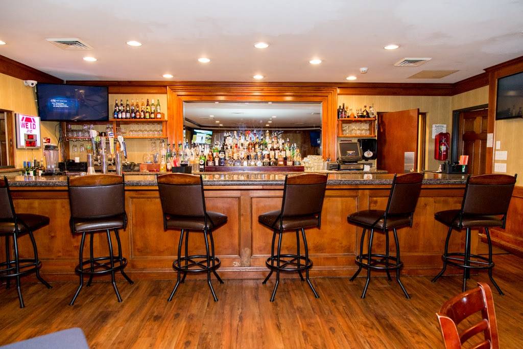 Mahoganys | restaurant | 9000 W Airport Dr, Visalia, CA 93277, USA | 5596515000 OR +1 559-651-5000