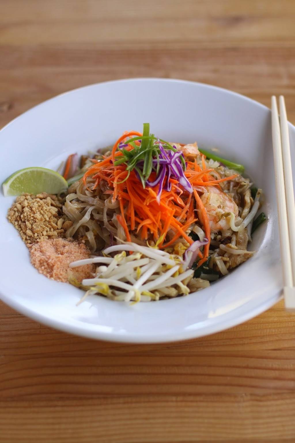 Summer Buffalo Burbank | restaurant | 449 S Glenoaks Blvd, Burbank, CA 91502, USA | 8185614777 OR +1 818-561-4777