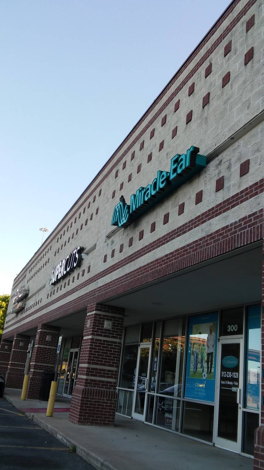 Pho Lee Vietnamese Restaurant | restaurant | 2601 N Interstate 35 Frontage Rd, Round Rock, TX 78664, USA | 5123108585 OR +1 512-310-8585