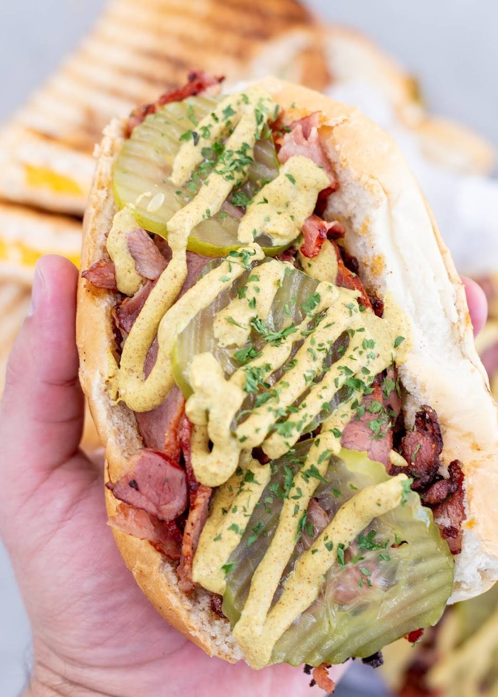 SaltNPepperTruck | restaurant | 2520 S Birch St, Santa Ana, CA 92707, USA | 9492643926 OR +1 949-264-3926