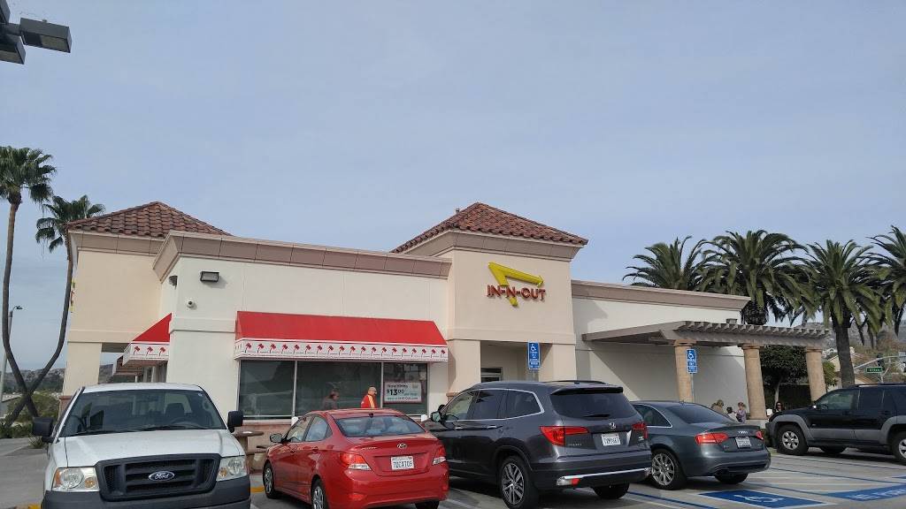 In-N-Out Burger | restaurant | 26482 Towne Centre Dr, Foothill Ranch, CA 92610, USA | 8007861000 OR +1 800-786-1000