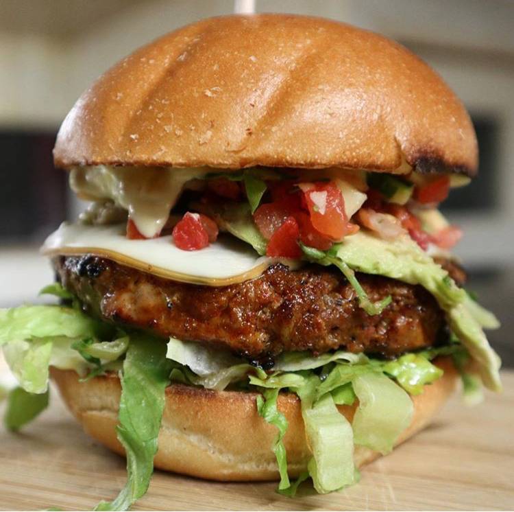 Motor Burger | restaurant | 888 Erie St E, Windsor, ON N9A 3Y6, Canada | 5192528004 OR +1 519-252-8004