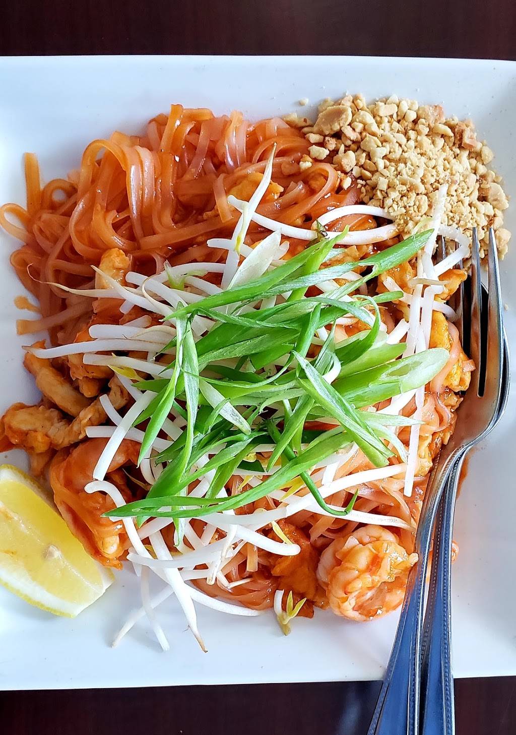 Phoenix | restaurant | 3730 Kingston Rd, Scarborough, ON M1J 3H3, Canada | 4168498976 OR +1 416-849-8976