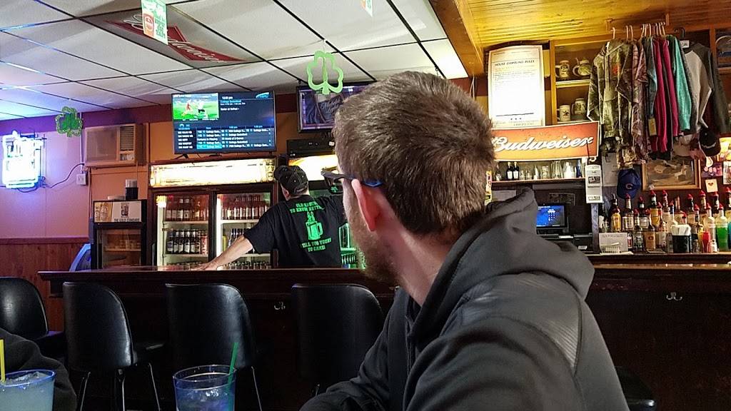 Brewskies Bar & Grill | restaurant | 110 E Main St, Utica, MN 55979, USA | 5079323485 OR +1 507-932-3485