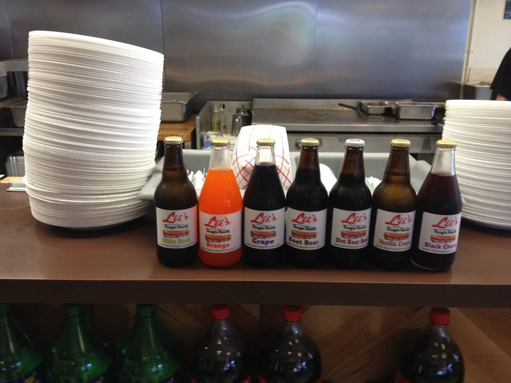 Lees Hoagie House Southampton | restaurant | 26 2nd St Pike, Southampton, PA 18966, USA | 2153222500 OR +1 215-322-2500