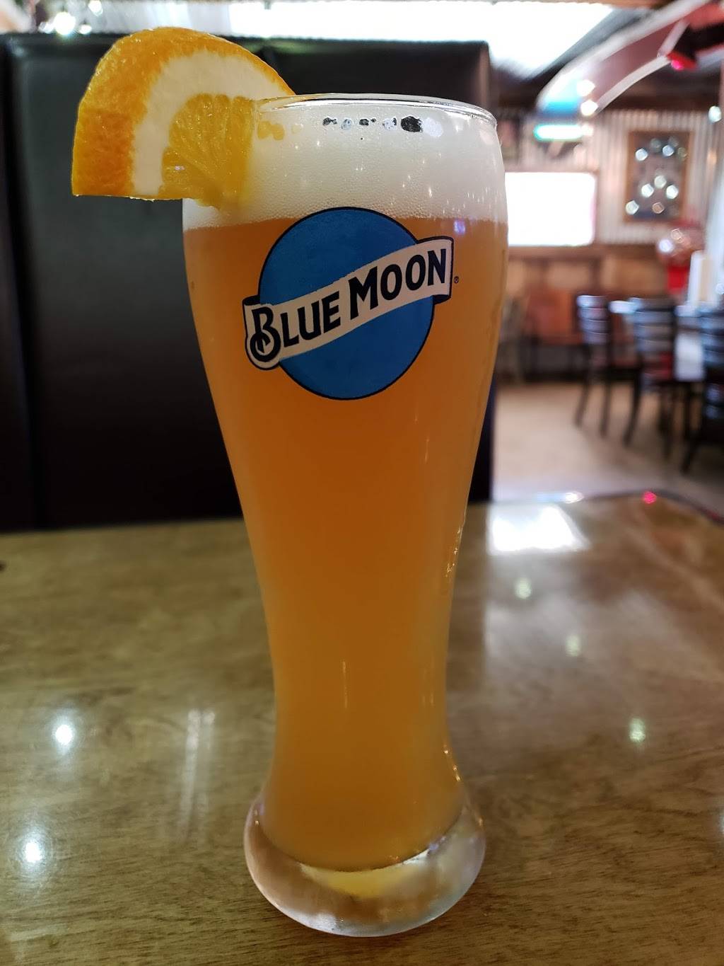 Vans Burgers & Soda Bar | restaurant | 411 E Magnolia St, Mathis, TX 78368, USA | 3615478012 OR +1 361-547-8012