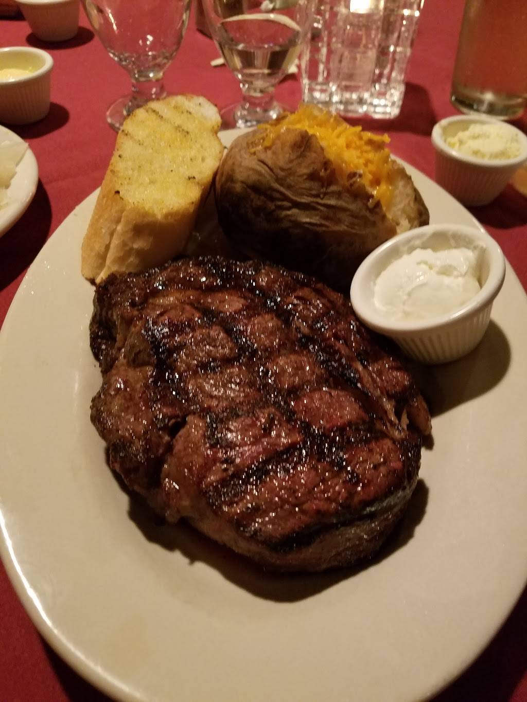 Davisons Steaks | restaurant | 1724 Westover Dr, Sanford, NC 27330, USA | 9197181103 OR +1 919-718-1103