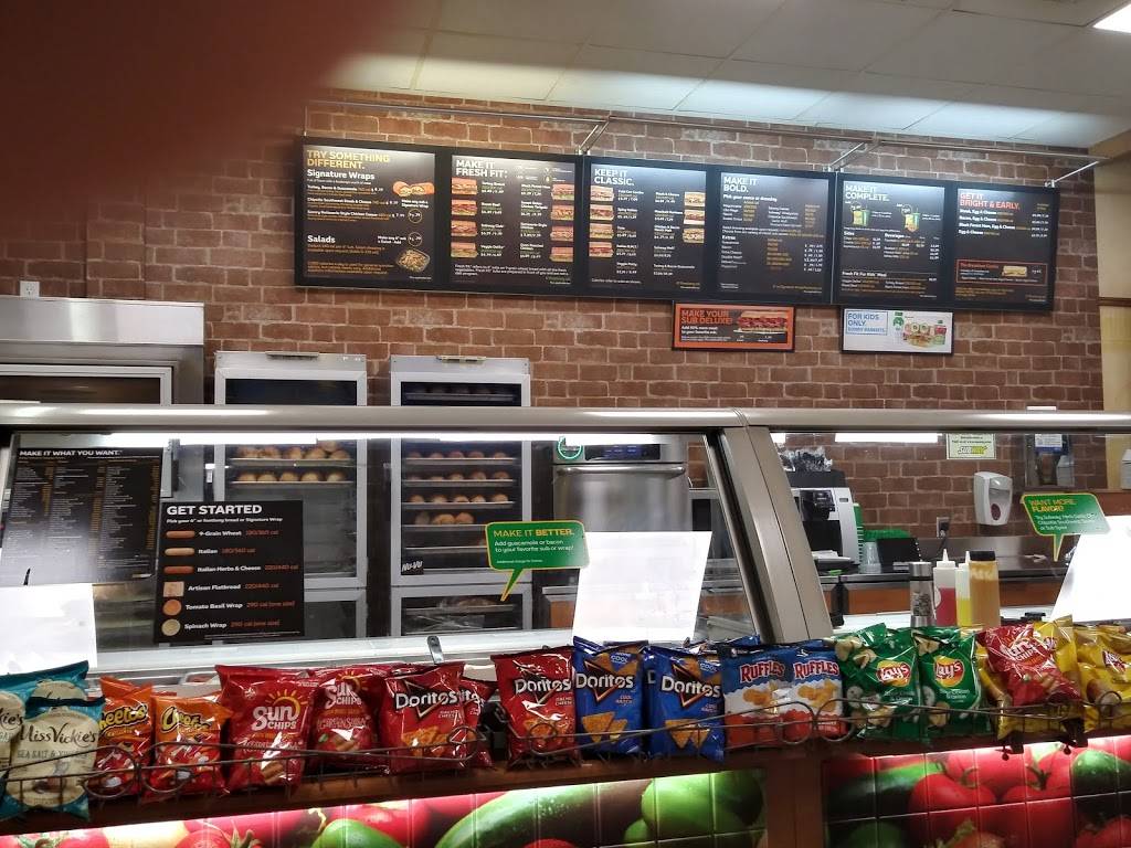 Subway | meal takeaway | 14090 Fryelands Blvd SE Suite 101, Monroe, WA 98272, USA | 3608639492 OR +1 360-863-9492