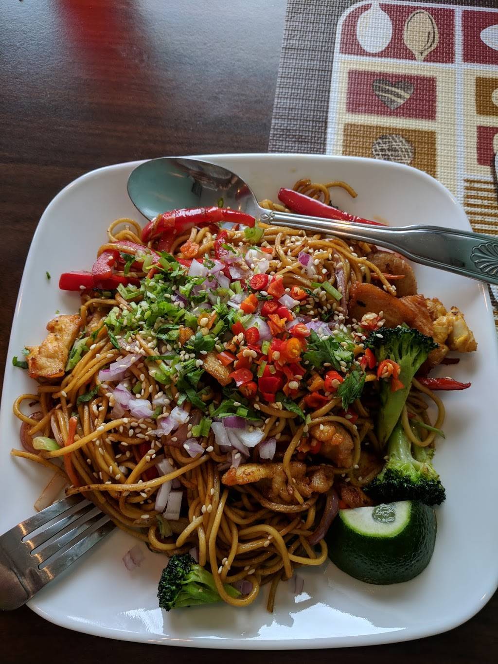 Druk Cuisine Kitchen | restaurant | 2768 Elmwood Ave unit B, Buffalo, NY 14217, USA | 7163313104 OR +1 716-331-3104