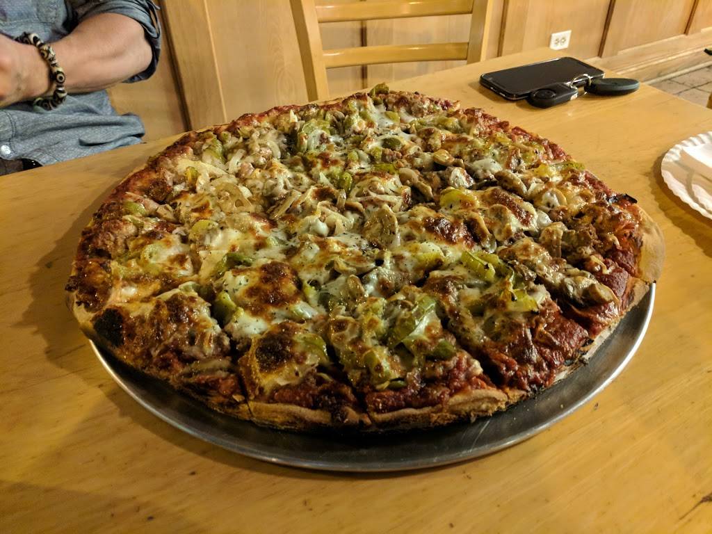 Phils Pizza | restaurant | 1102 W 35th St, Chicago, IL 60609, USA | 7735230947 OR +1 773-523-0947