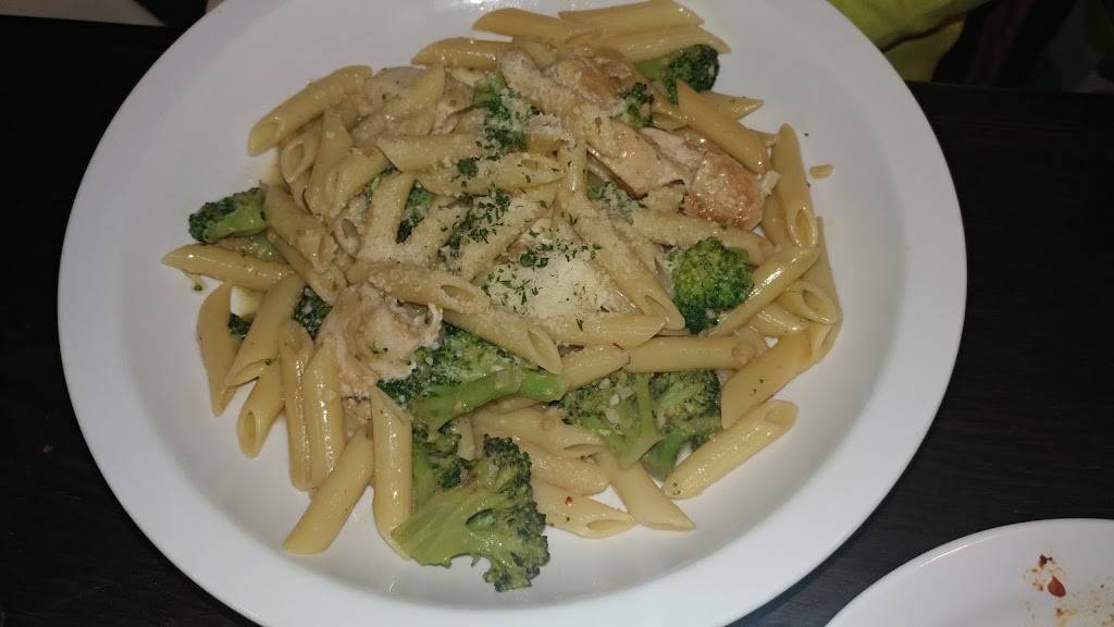 Myrnas Classic Cuisine | restaurant | 131 Lake St, Laconia, NH 03246, USA | 6035278144 OR +1 603-527-8144