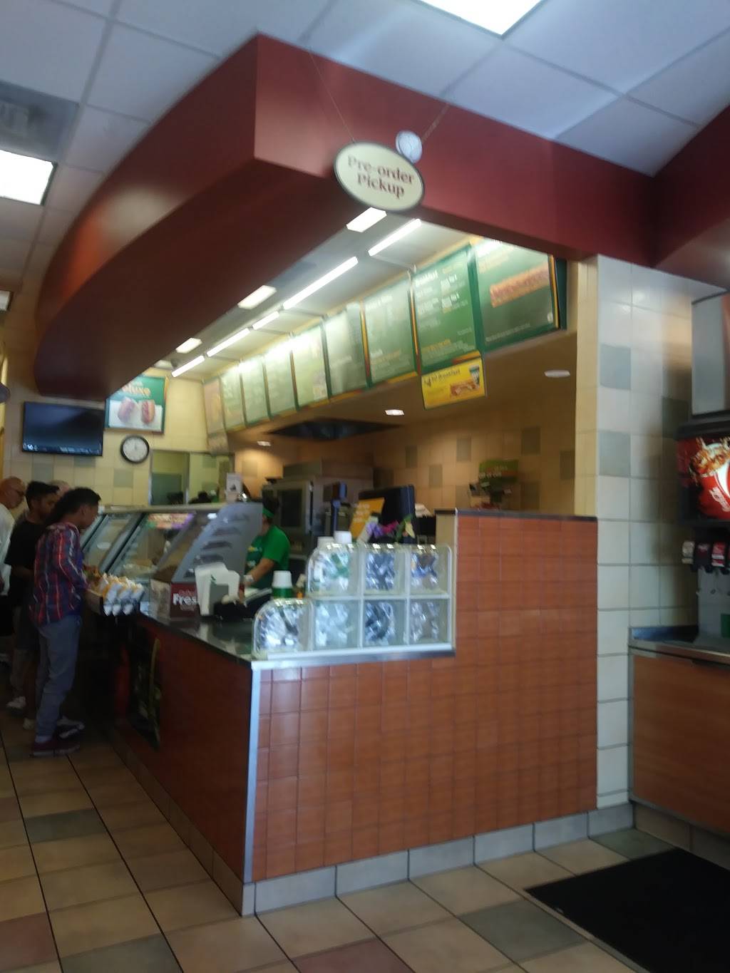 Subway | restaurant | 1562 Barton Rd, Redlands, CA 92373, USA | 9097930850 OR +1 909-793-0850