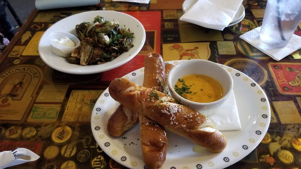 Cadieux Cafe | restaurant | 4300 Cadieux Rd, Detroit, MI 48224, USA | 3138828560 OR +1 313-882-8560