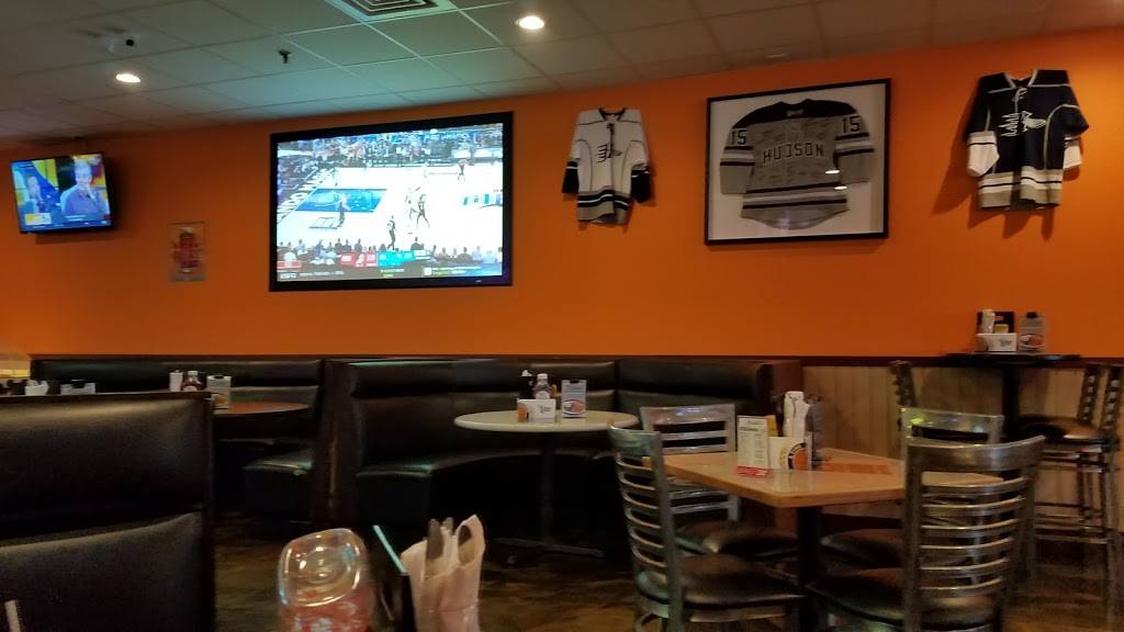 Jonesys local | restaurant | 1801 Ward Ave #240, Hudson, WI 54016, USA | 7158080009 OR +1 715-808-0009