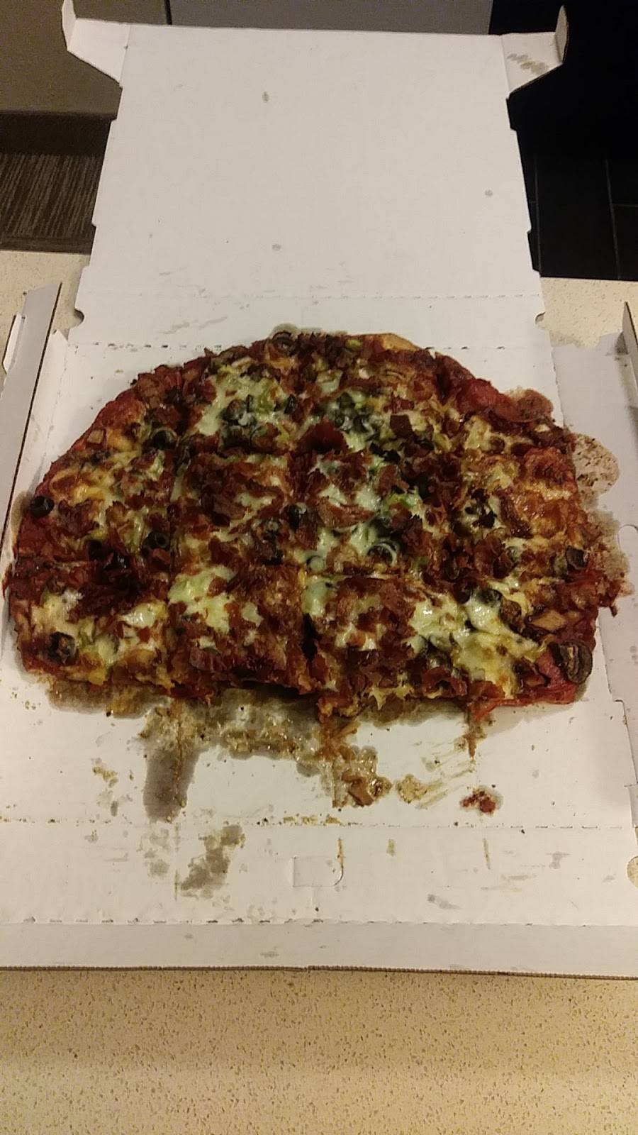 Pizanoz Pizza & Catering | restaurant | 1137 Weiland Rd, Buffalo Grove, IL 60089, USA | 8476343380 OR +1 847-634-3380