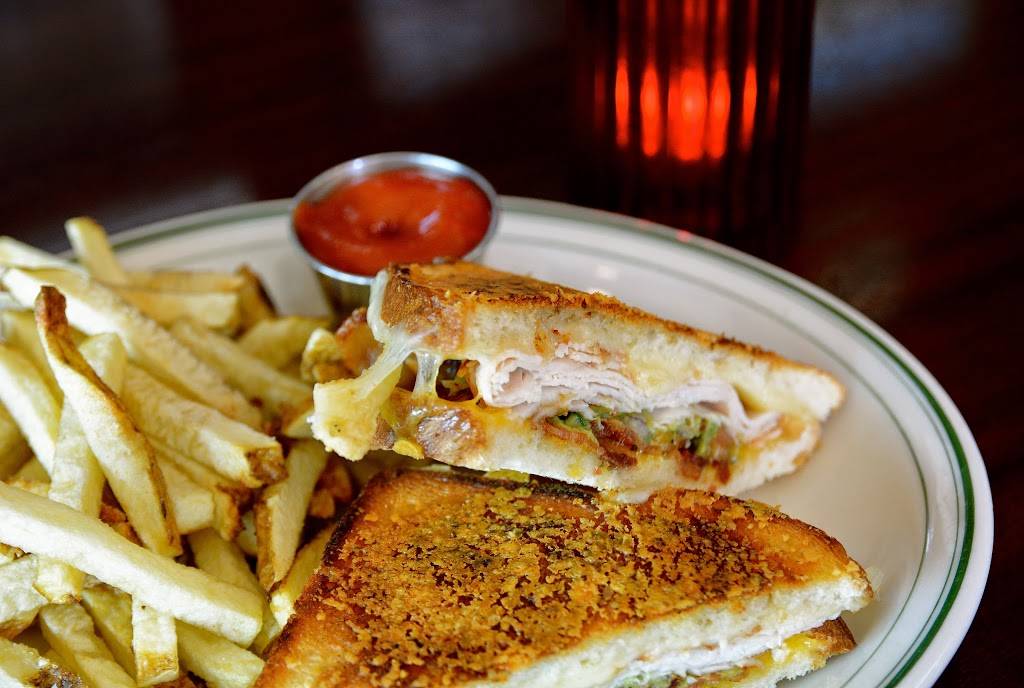 Ricardos Bar and Grill | restaurant | 2700 Yulupa Ave, Santa Rosa, CA 95405, USA | 7075457696 OR +1 707-545-7696