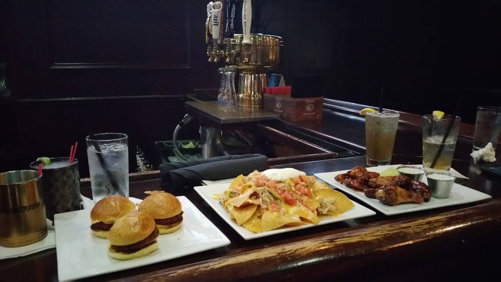 Arlington Rooftop Bar & Grill | restaurant | 2424 Wilson Blvd, Arlington, VA 22201, USA | 7035283030 OR +1 703-528-3030