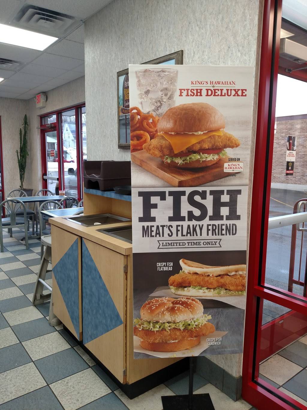 Arbys | restaurant | 438 W Mitchell St, Petoskey, MI 49770, USA | 2313473351 OR +1 231-347-3351