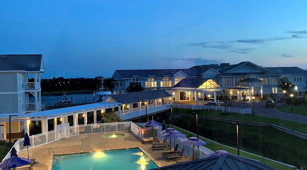 Beaufort Hotel NC, an Ascend Hotel Collection Member | restaurant | 2440 Lennoxville Rd, Beaufort, NC 28516, USA | 2527283000 OR +1 252-728-3000