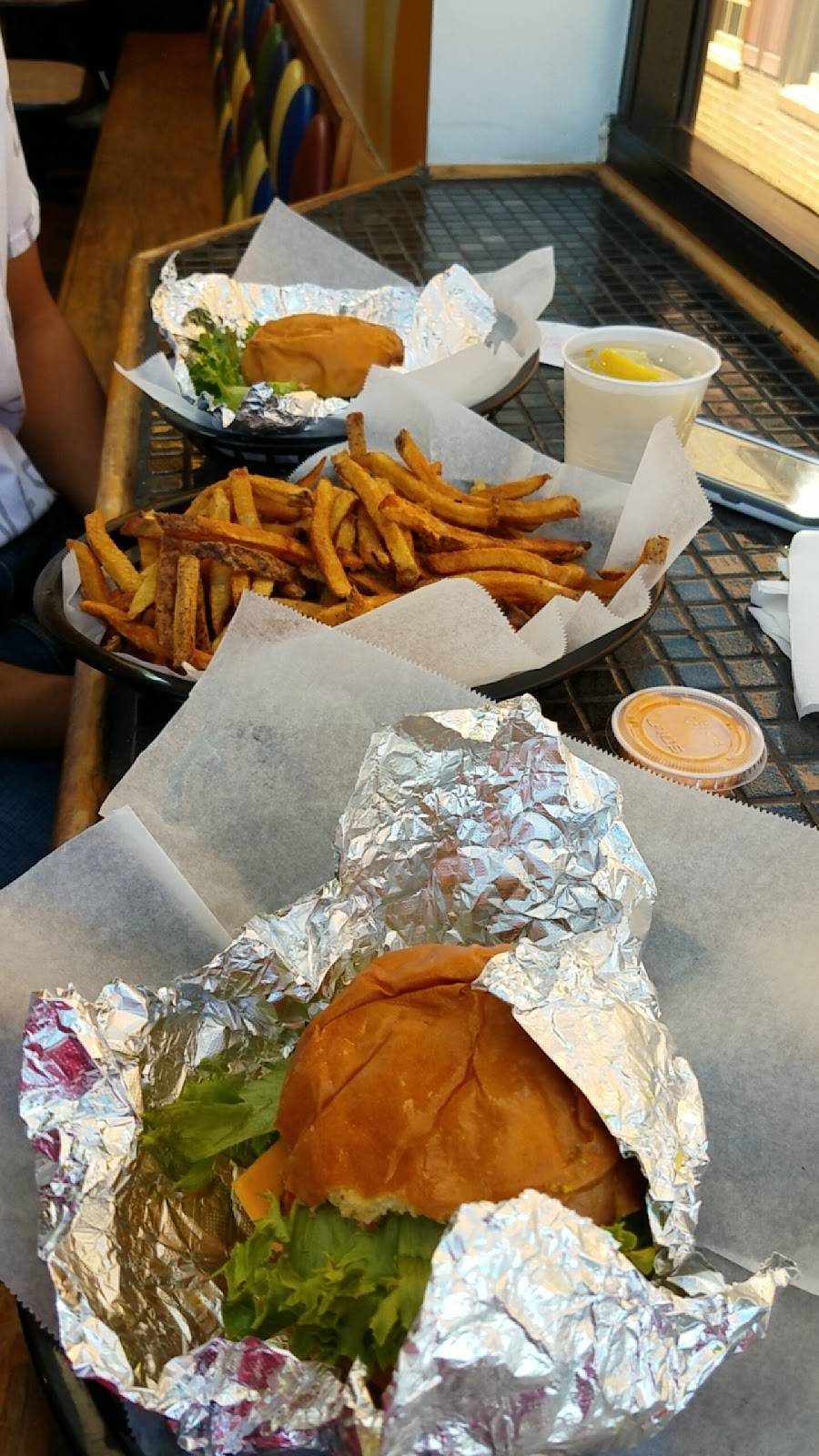 Buns | restaurant | 107 N Columbia St, Chapel Hill, NC 27514, USA | 9192404746 OR +1 919-240-4746