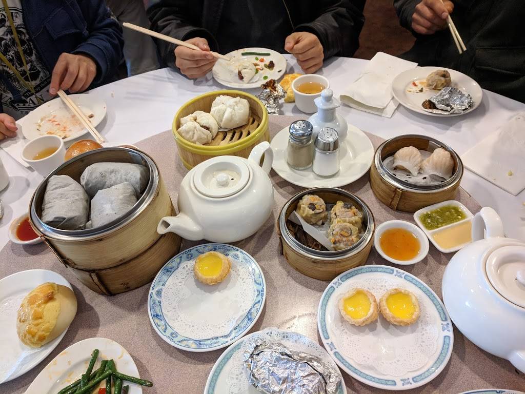 Ton Kiang | restaurant | 5821 Geary Blvd, San Francisco, CA 94121, USA | 4157524440 OR +1 415-752-4440