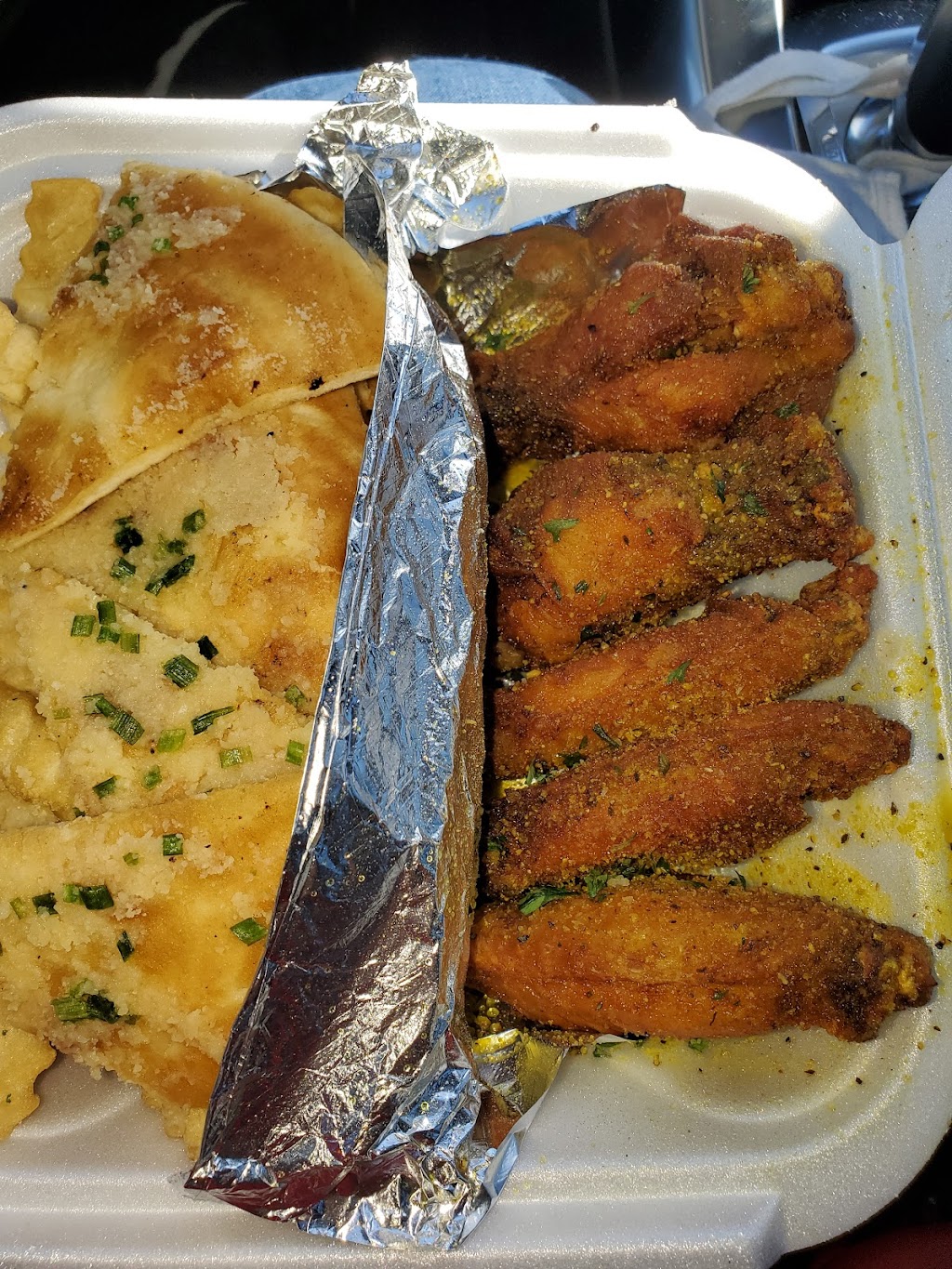 Valley Wings | restaurant | 2679 Highland Rd, Baton Rouge, LA 70802, USA | 2252560212 OR +1 225-256-0212