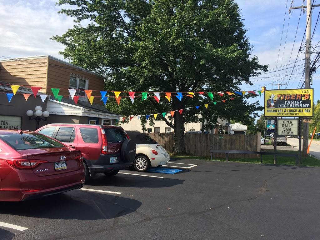 Tigers Family Restaurant | restaurant | 1031 N Broad St, Lansdale, PA 19446, USA | 2153685415 OR +1 215-368-5415