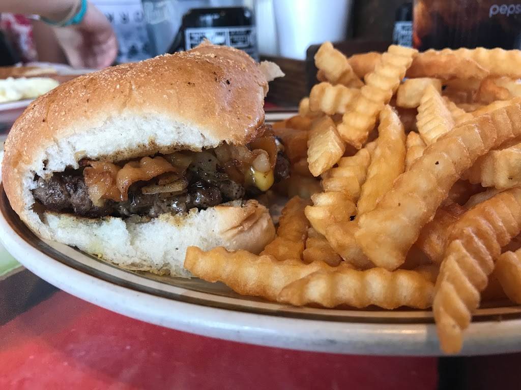 Dairy Deans Family Restaurant | restaurant | 824 4th St, Algoma, WI 54201, USA | 9204875668 OR +1 920-487-5668