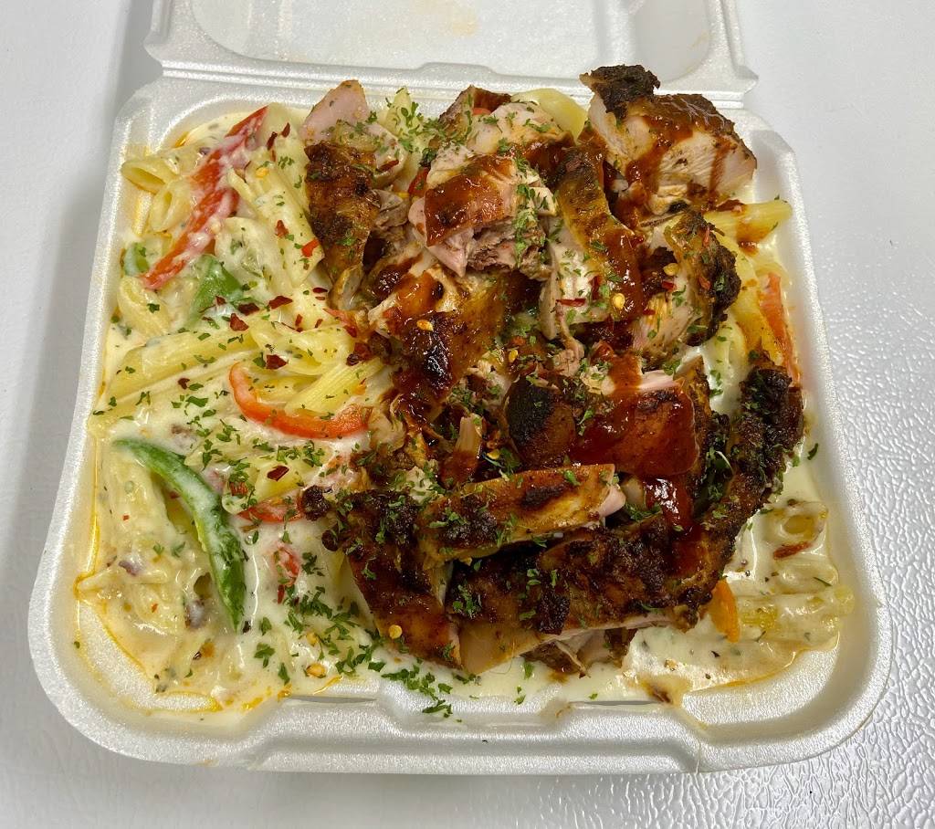 Island Fish Head Jamaican Restaurant | restaurant | 304 Albany Ave, Hartford, CT 06120, USA | 8604617346 OR +1 860-461-7346