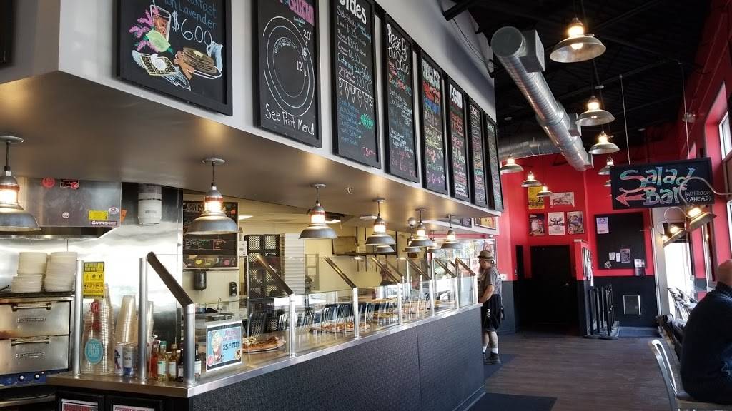 Ians Pizza Milwaukee North Ave | restaurant | 2035 E North Ave, Milwaukee, WI 53202, USA | 4147279200 OR +1 414-727-9200