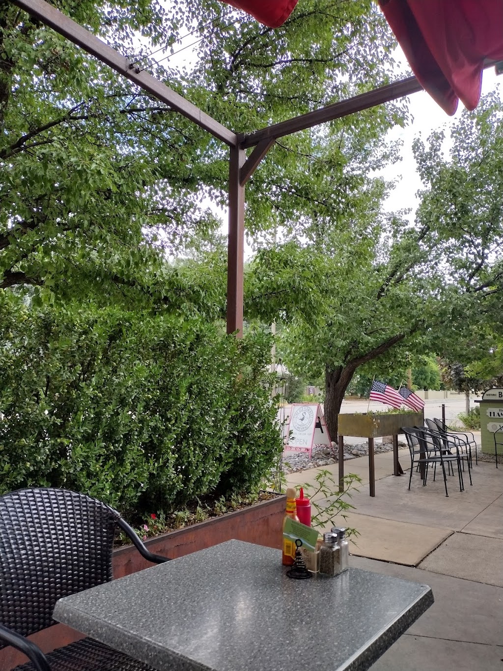 Roots Cafe | cafe | 3474 S 2300 E, Millcreek, UT 84109, USA | 8012776499 OR +1 801-277-6499