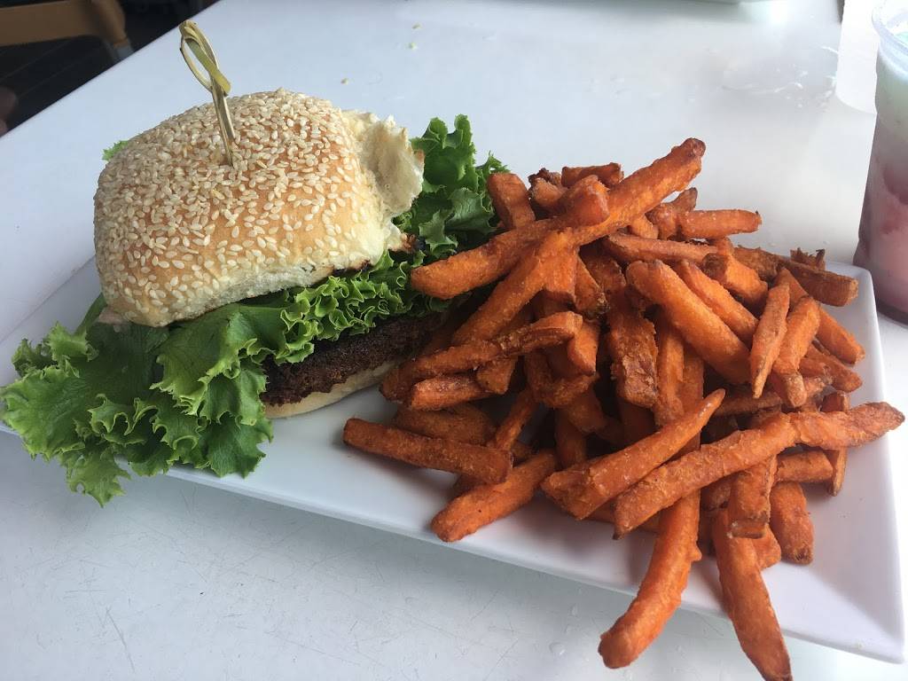 Sand Castle | restaurant | 106 Lewis Walk, Sayville, NY 11782, USA | 6315974174 OR +1 631-597-4174