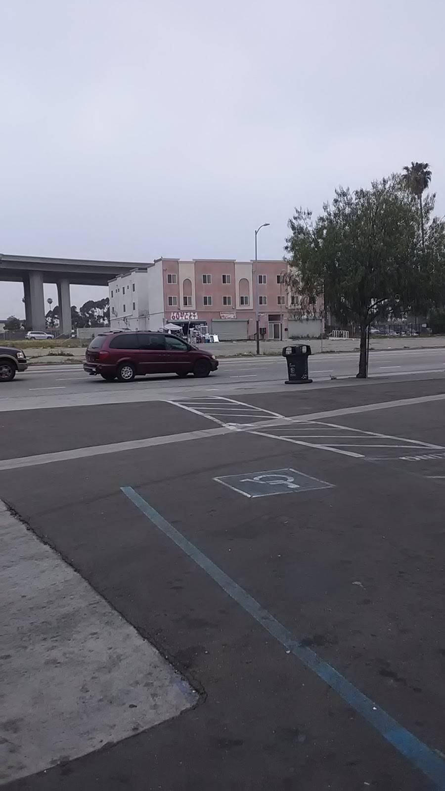 Imperial Fish Market | restaurant | 257 W Imperial Hwy, Los Angeles, CA 90061, USA | 3237799001 OR +1 323-779-9001