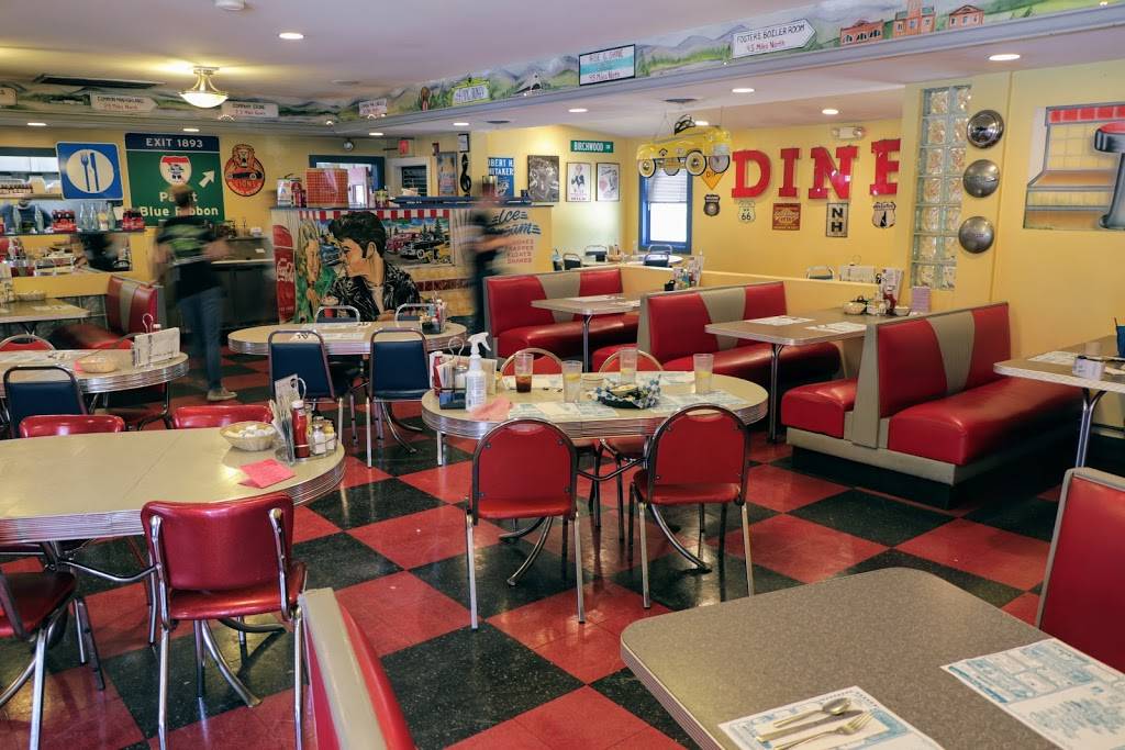 104 Diner | restaurant | 752 NH-104, New Hampton, NH 03256, USA | 6037440120 OR +1 603-744-0120