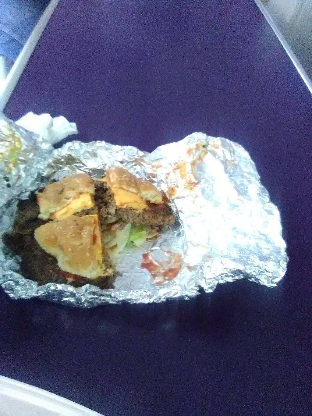 New World Restaurant | restaurant | 7927 Kinsman Rd, Cleveland, OH 44104, USA | 2169385261 OR +1 216-938-5261