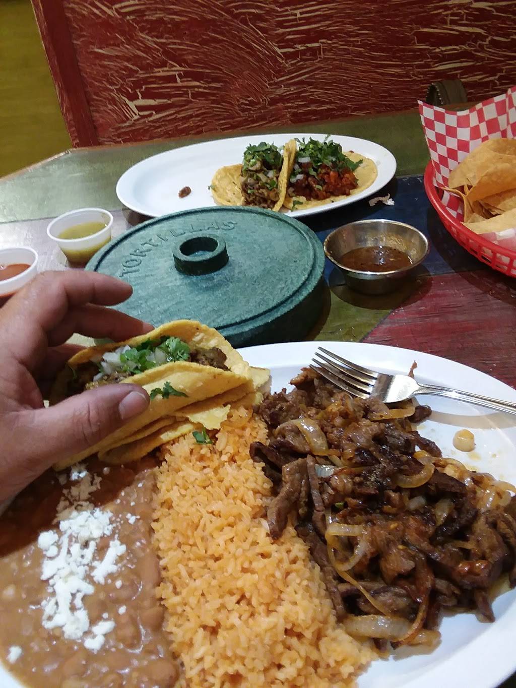 Manuelitos Mexican Restaurant | restaurant | 20455 Sherman Way, Canoga Park, CA 91306, USA | 8189921003 OR +1 818-992-1003