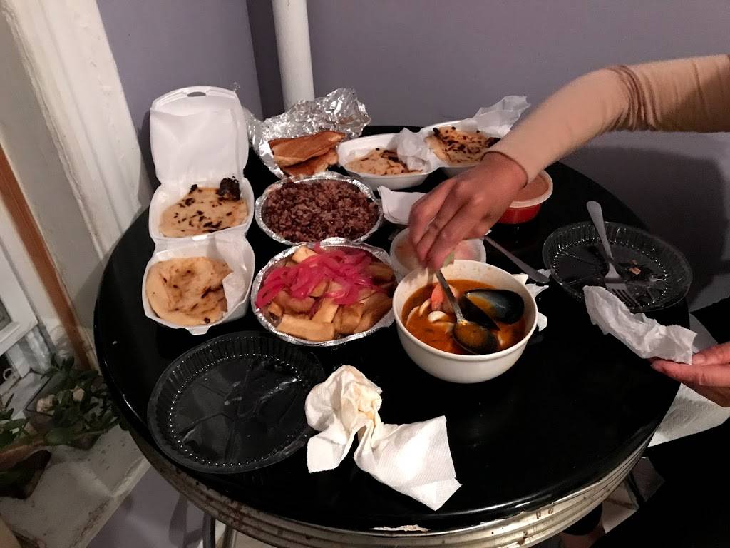 Bahia | restaurant | 690 Grand St, Brooklyn, NY 11211, USA | 7182189592 OR +1 718-218-9592