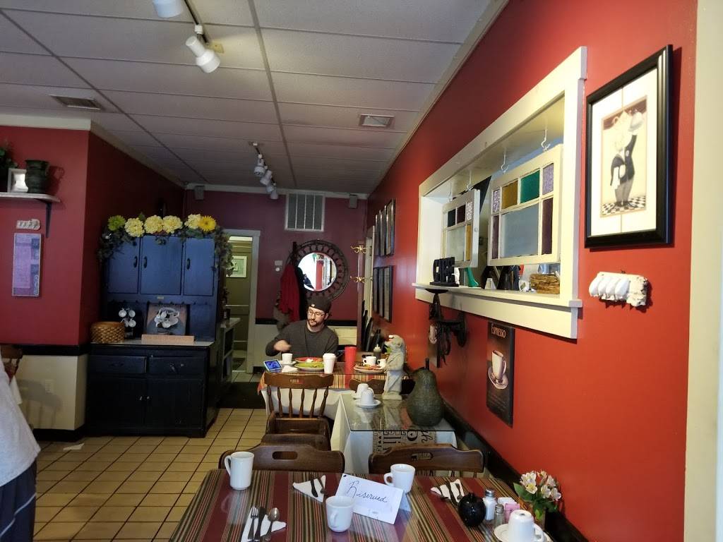 Pumpernickels | restaurant | 23 Center St, Fairhaven, MA 02719, USA | 5089902026 OR +1 508-990-2026