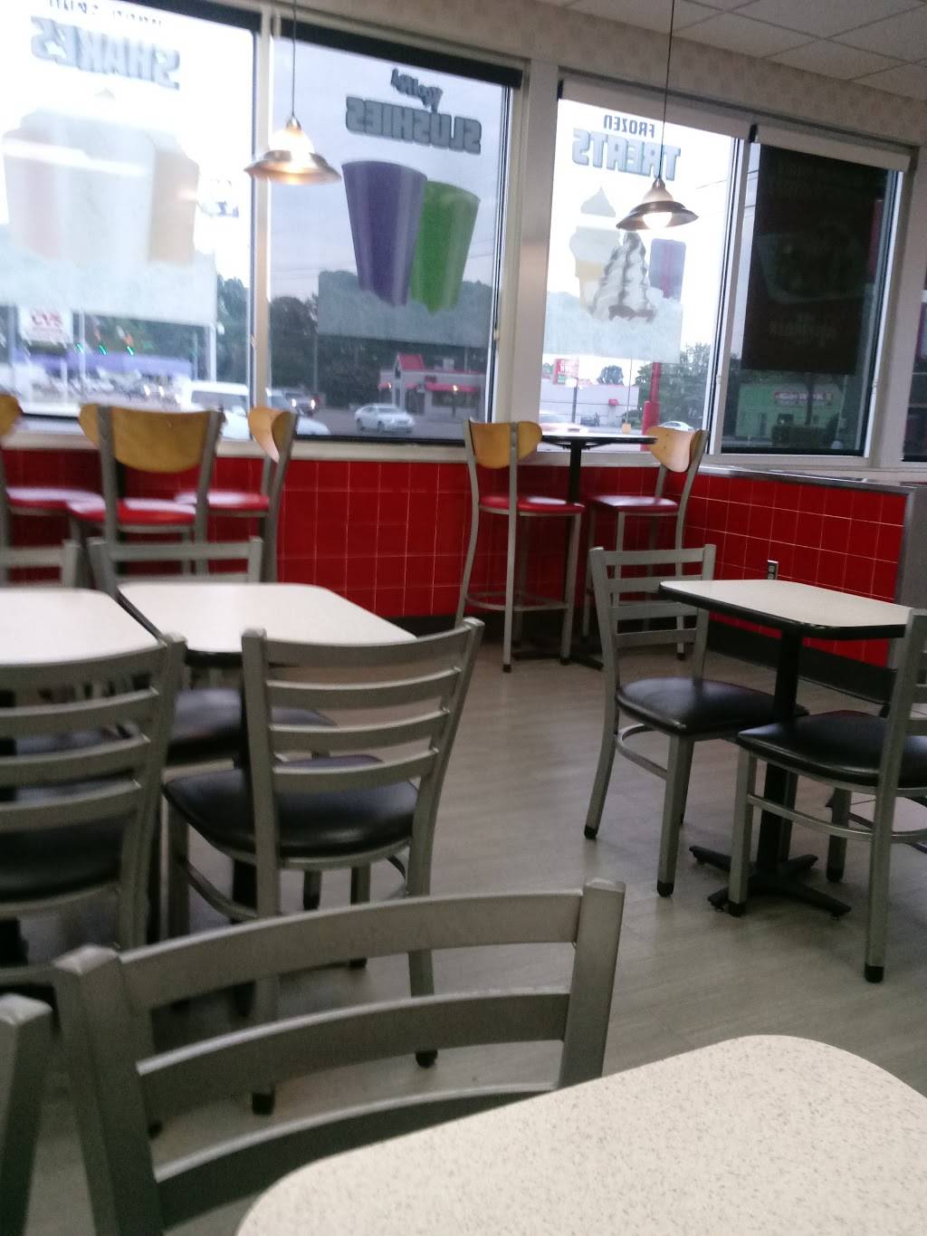 Krystal | meal takeaway | 5401 Brainerd Rd, Chattanooga, TN 37412, USA | 4238999812 OR +1 423-899-9812