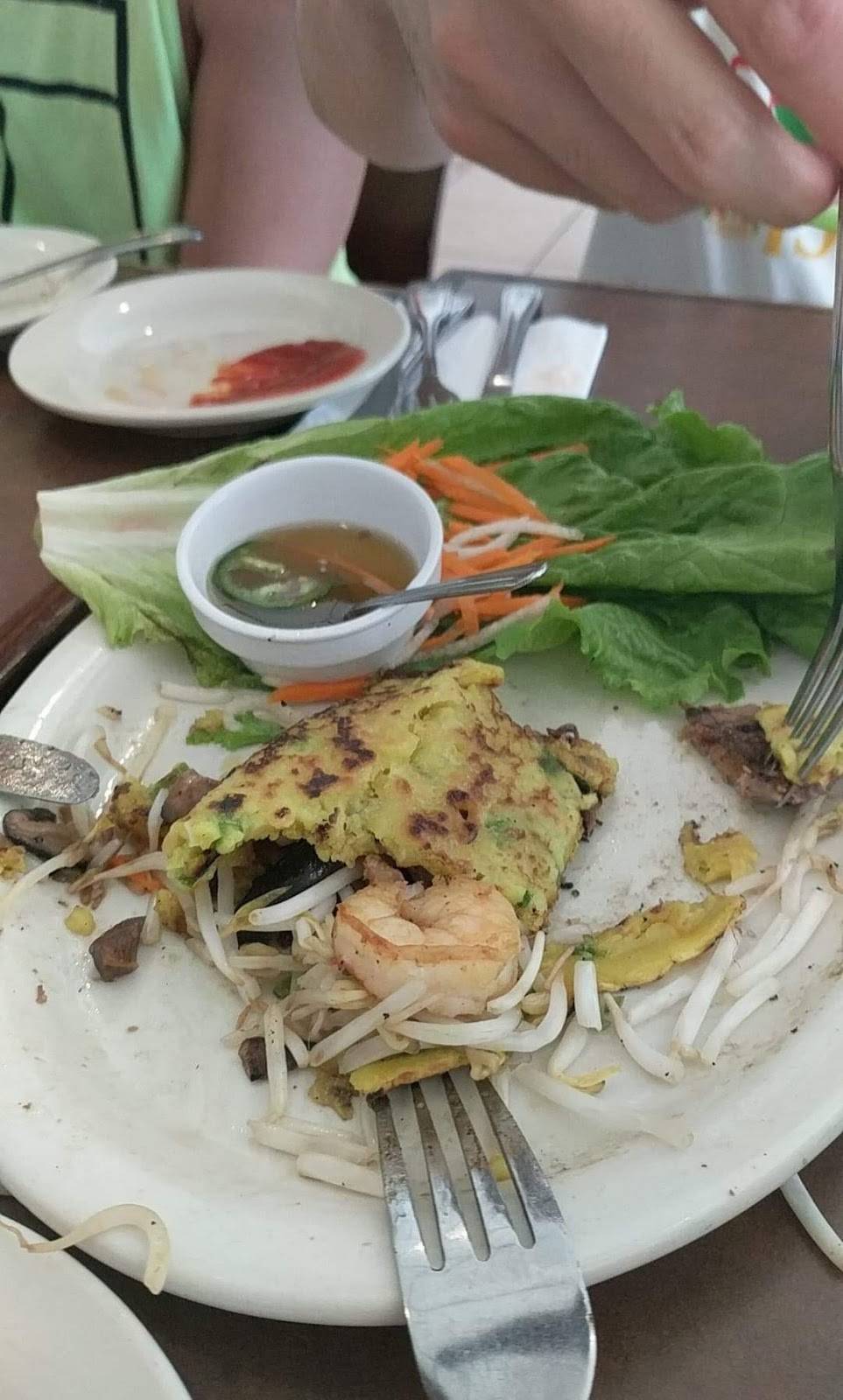 Bambou Le Pho | restaurant | 8351 CA-2, West Hollywood, CA 90069, USA | 3238488881 OR +1 323-848-8881