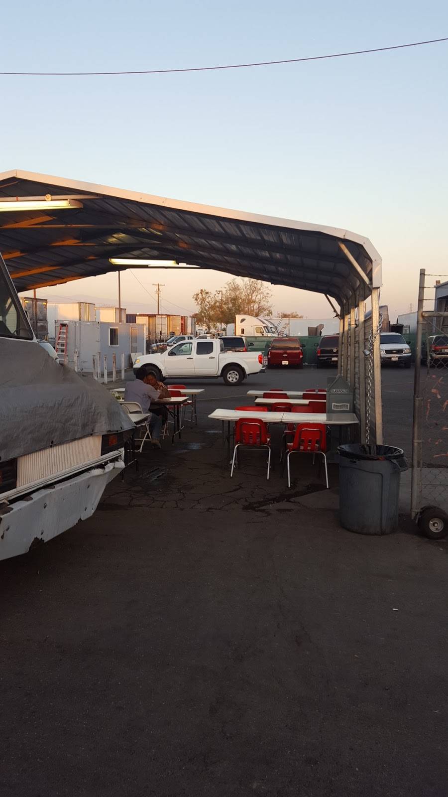 Tacos Jalisco | restaurant | 2546 S Union Ave, Bakersfield, CA 93307, USA | 6619790177 OR +1 661-979-0177