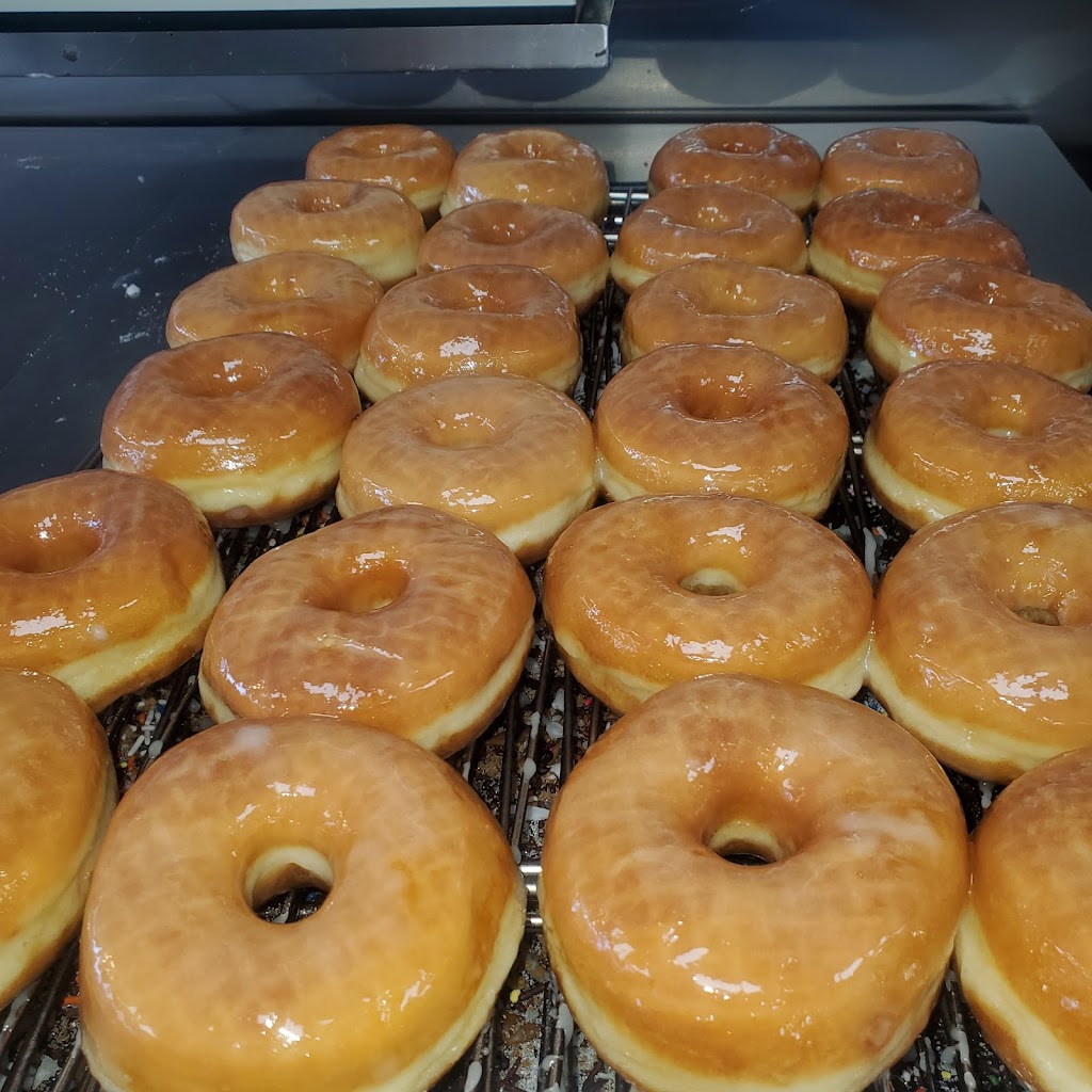 Winchells Donut House | bakery | 603 E University Dr Ste D, Carson, CA 90746, USA | 4243402838 OR +1 424-340-2838